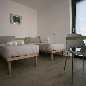Oda ve Kahvaltı Il Sorriso, Tirano