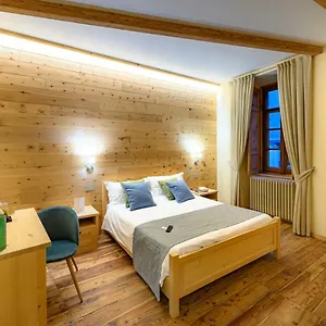 Oda ve Kahvaltı Antica Residenza Centro Storico, Tirano